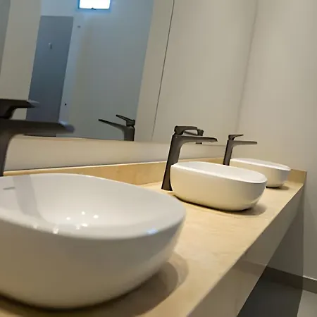 Con Jacuzzi En Baia Kristal Apartamento *