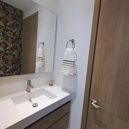Apartamento Con Jacuzzi En Baia Kristal *