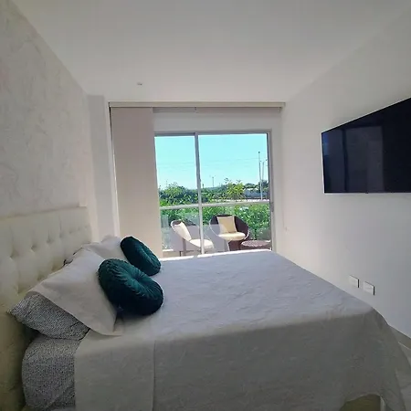 Apartamento Con Jacuzzi En Baia Kristal Cartagena