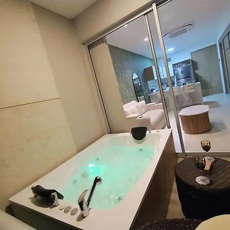 Con Jacuzzi En Baia Kristal *