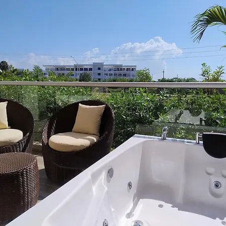 Con Jacuzzi En Baia Kristal * Cartagena