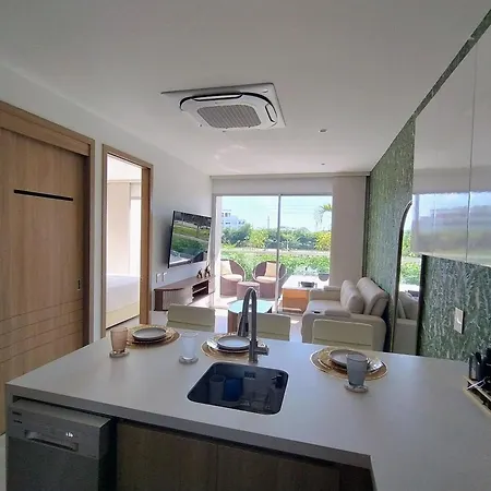 Apartamento Con Jacuzzi En Baia Kristal