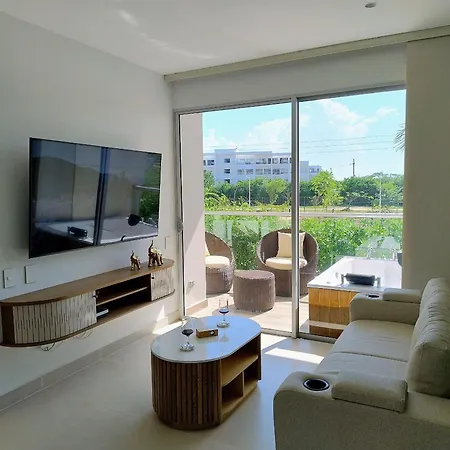 Apartamento Con Jacuzzi En Baia Kristal Cartagena